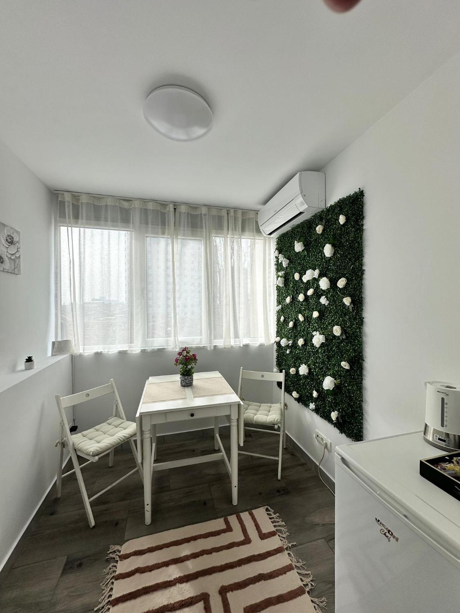 Love Light Studio Victoriei Boekarest Buitenkant foto